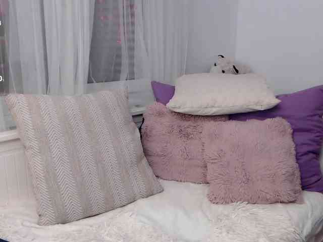KateLove23 webcam