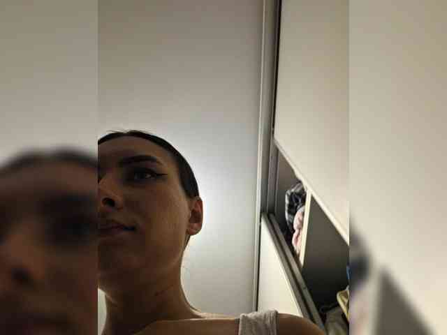 KateLove23 webcam