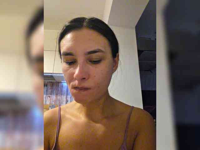 KateLove23 webcam