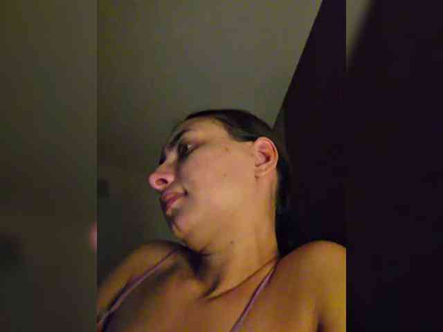 KateLove23 webcam