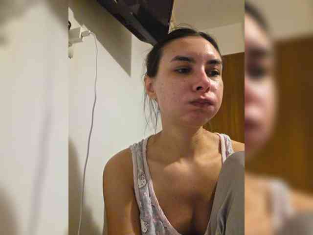 KateLove23 webcam