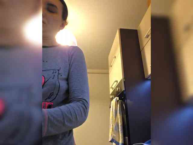 KateLove23 webcam