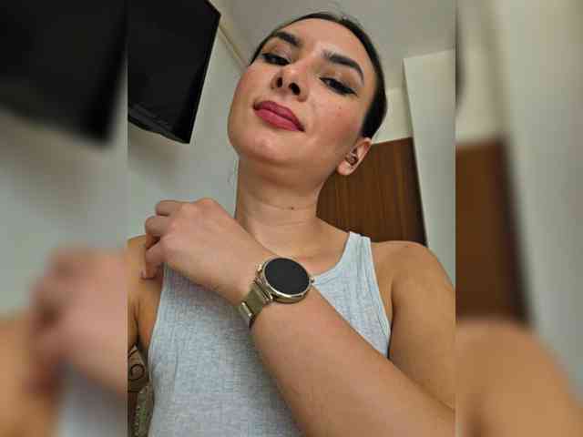 KateLove23 webcam