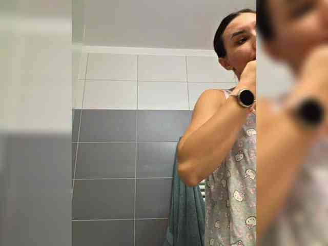 KateLove23 webcam