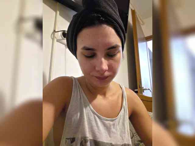 KateLove23 webcam
