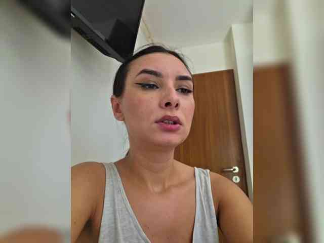 KateLove23 webcam