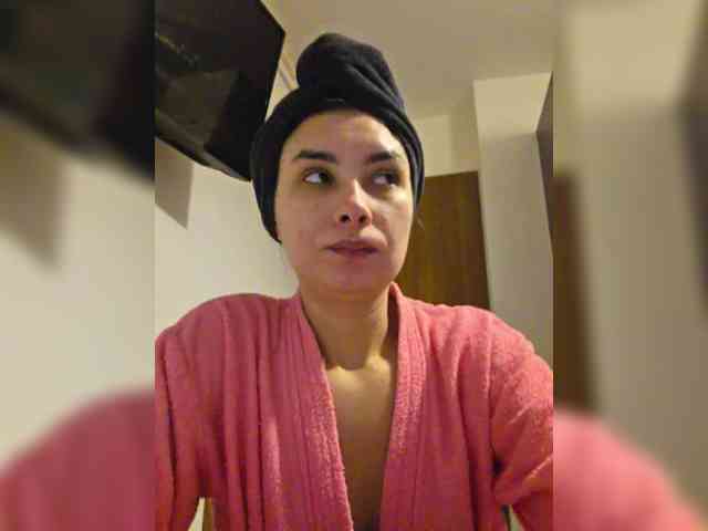 KateLove23 webcam
