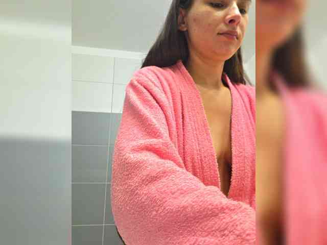 KateLove23 webcam