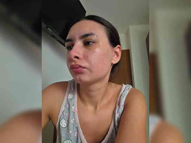 KateLove23 webcam