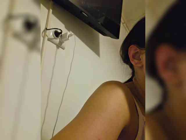 KateLove23 webcam
