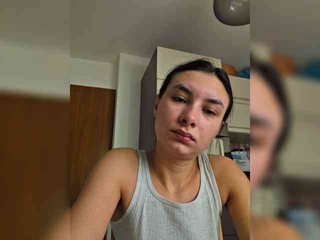 KateLove23 webcam