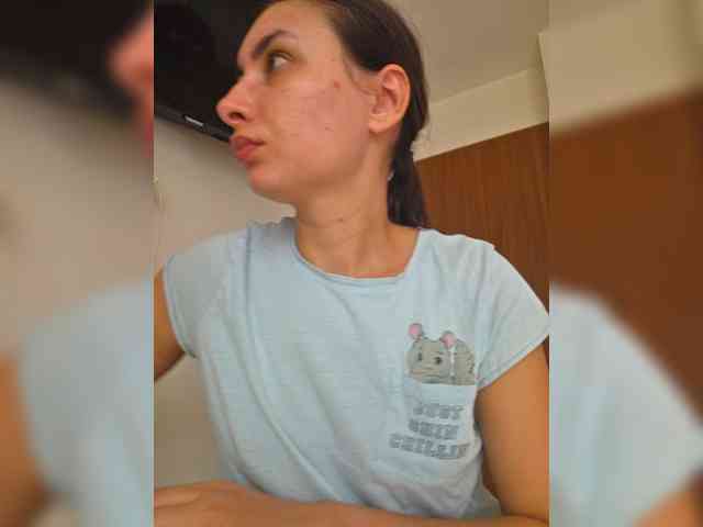 KateLove23 webcam