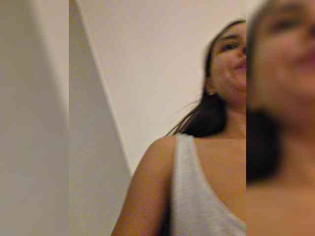 KateLove23 webcam
