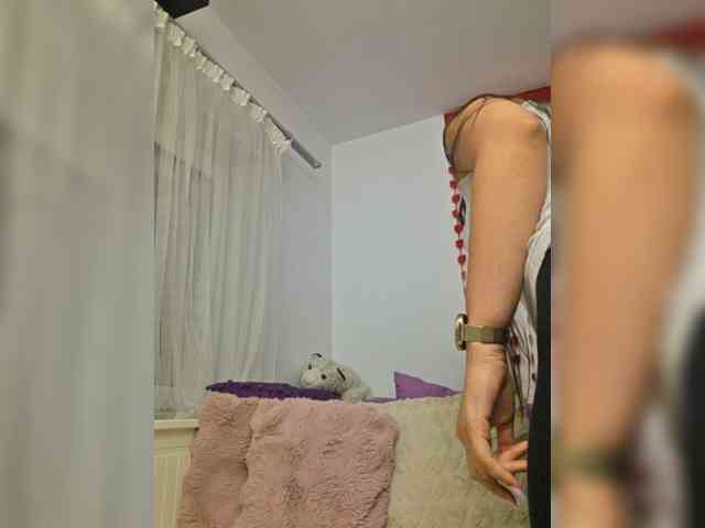 KateLove23 webcam
