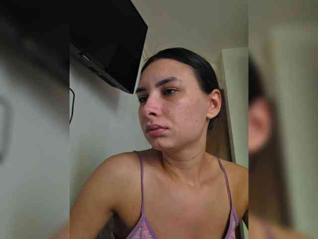 KateLove23 webcam