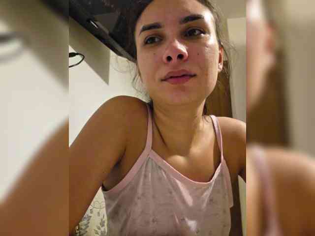 KateLove23 webcam