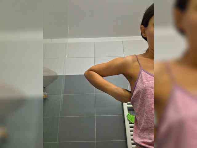 KateLove23 webcam