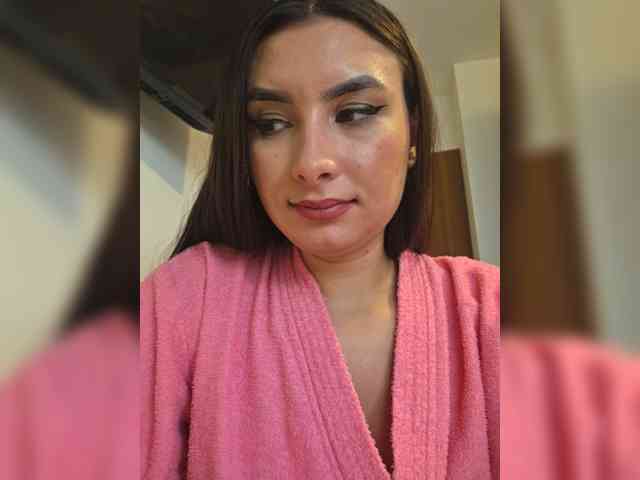 KateLove23 webcam