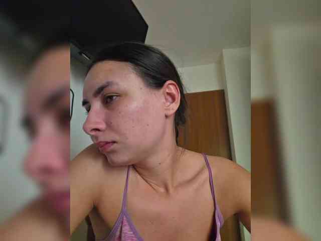 KateLove23 webcam