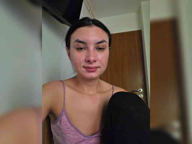 KateLove23 webcam