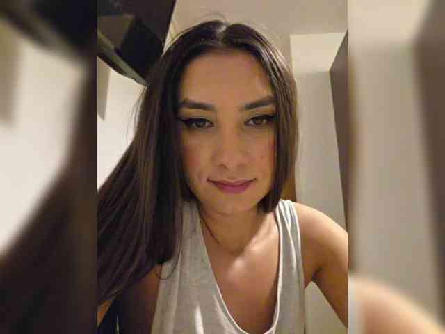 KateLove23 webcam