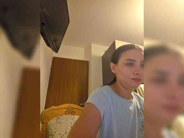 KateLove23 webcam