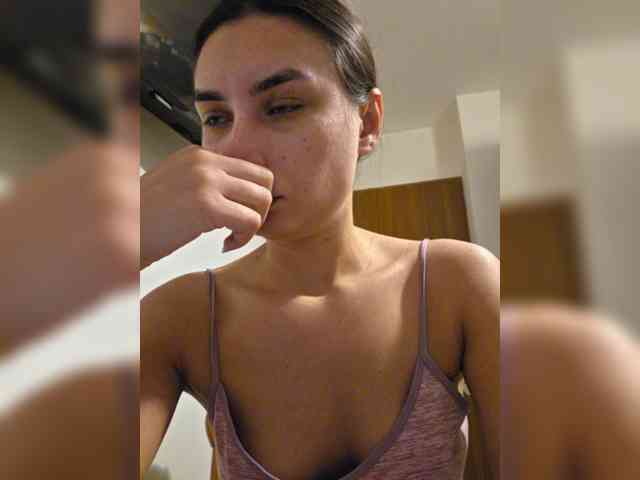 KateLove23 webcam