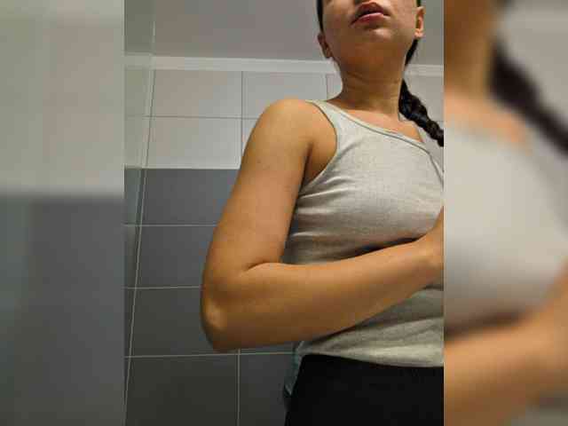 KateLove23 webcam