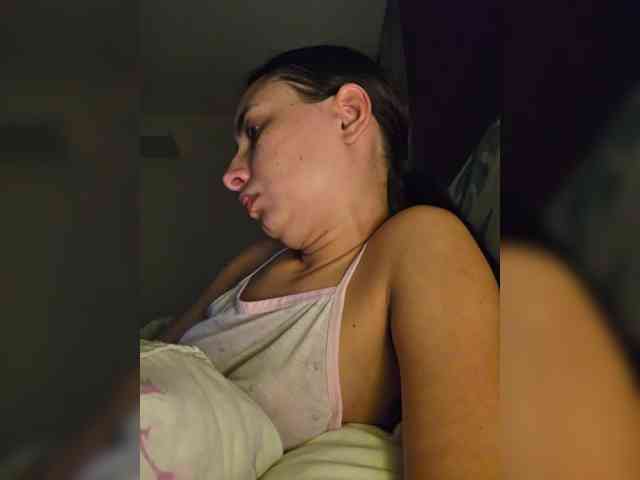 KateLove23 webcam