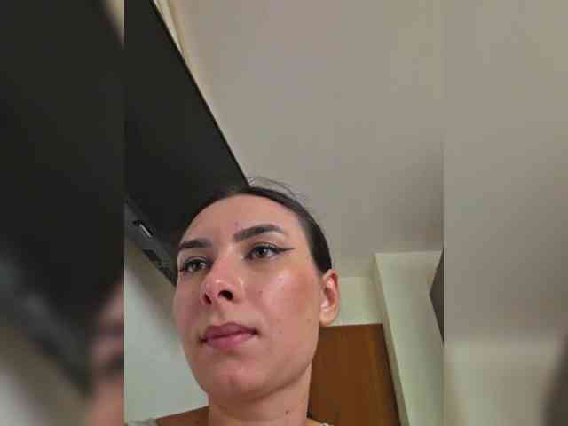 KateLove23 webcam