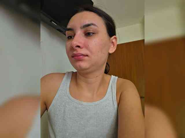 KateLove23 webcam