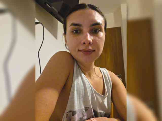 KateLove23 webcam