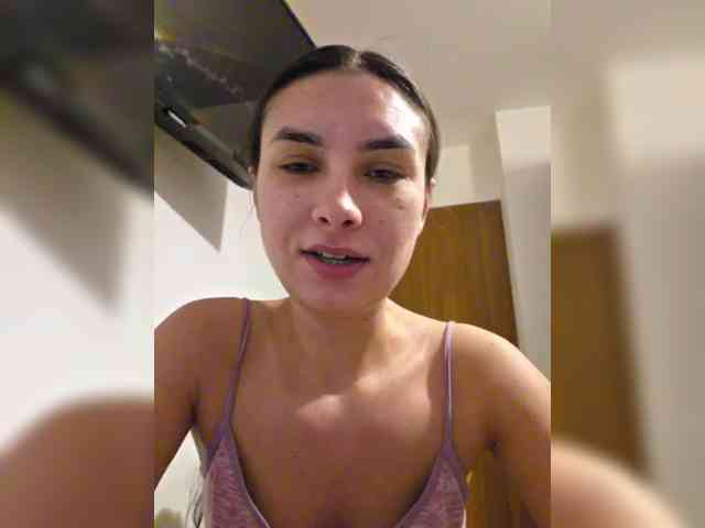 KateLove23 webcam