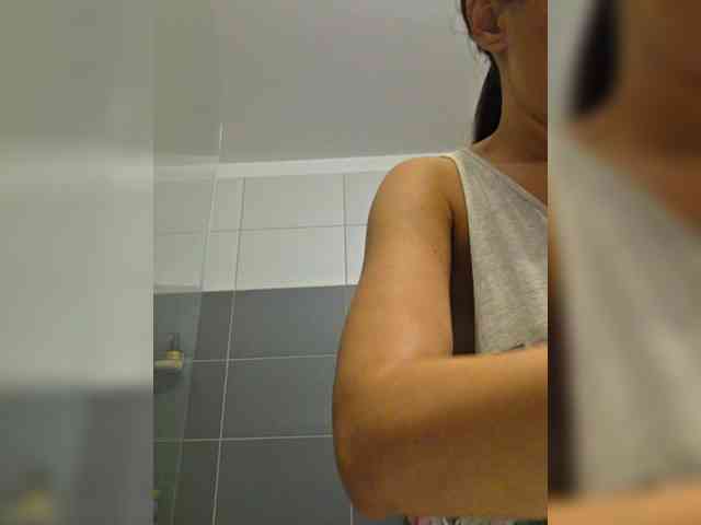 KateLove23 webcam