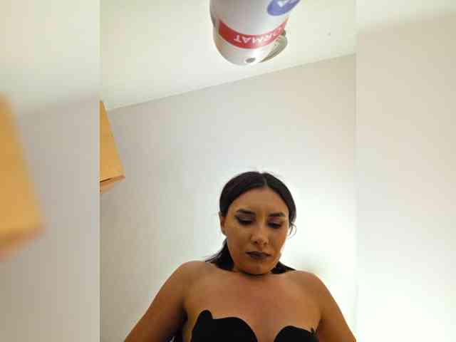 KateLove23 webcam