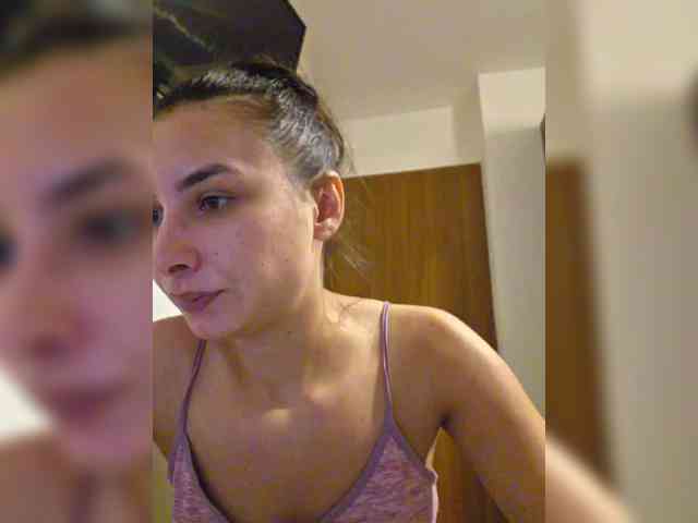 KateLove23 webcam