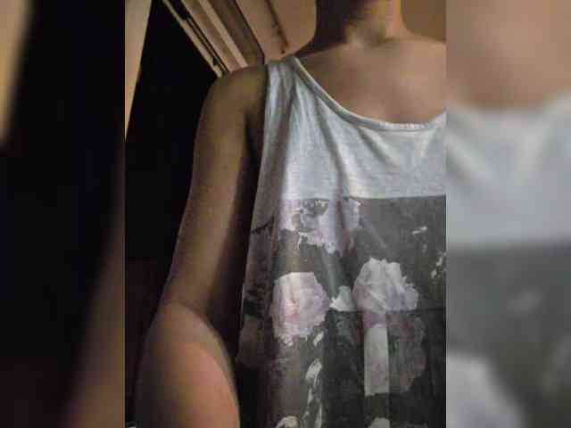 KateLove23 webcam