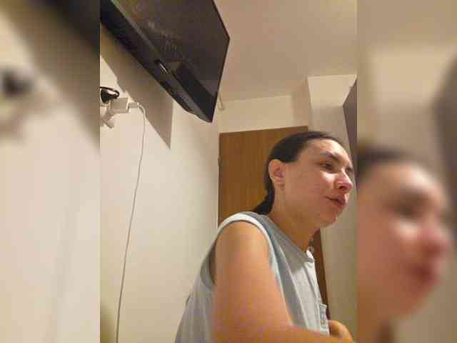 KateLove23 webcam