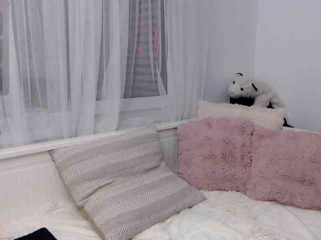 KateLove23 webcam