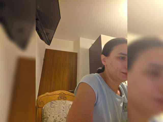 KateLove23 webcam