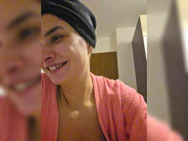 KateLove23 webcam