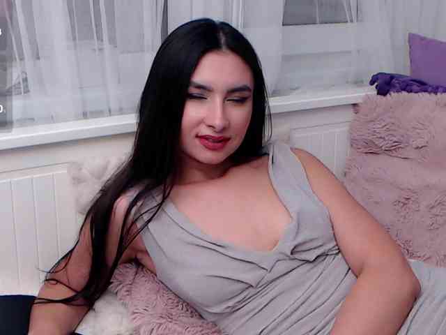KateLove23 webcam