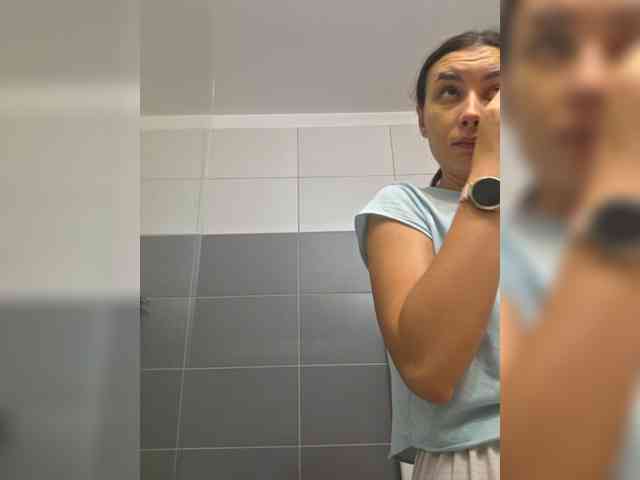 KateLove23 webcam