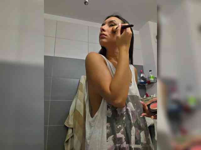 KateLove23 webcam