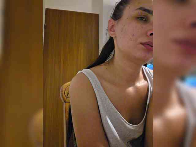 KateLove23 webcam