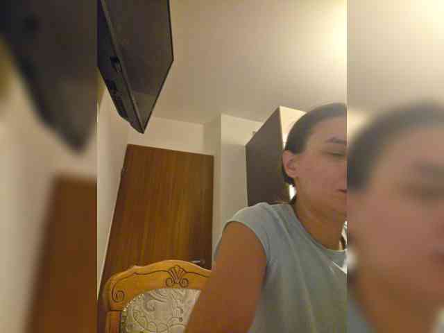 KateLove23 webcam