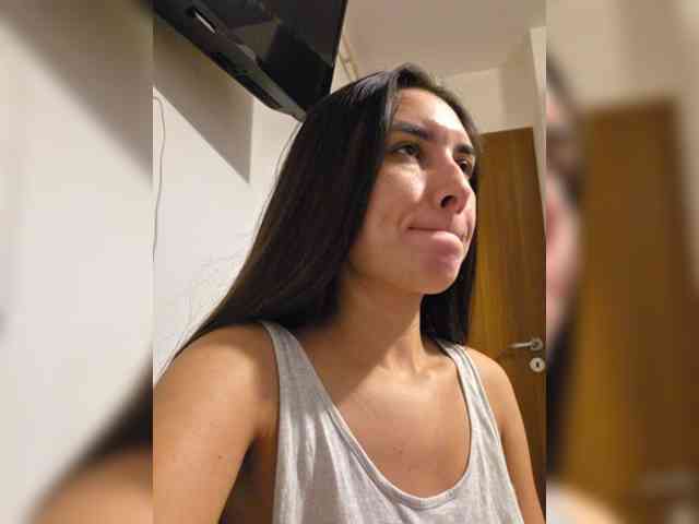 KateLove23 webcam
