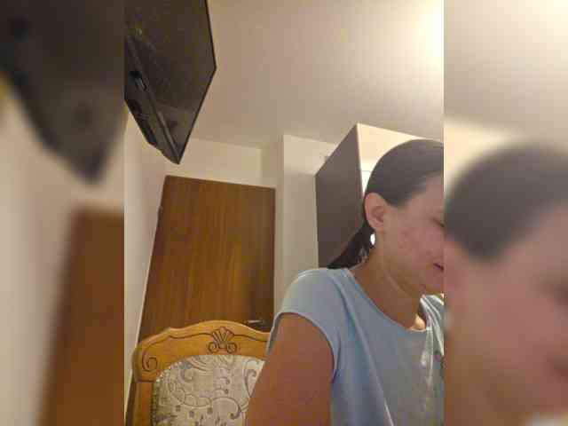 KateLove23 webcam