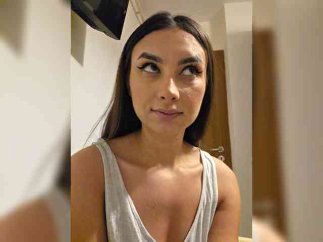 KateLove23 webcam
