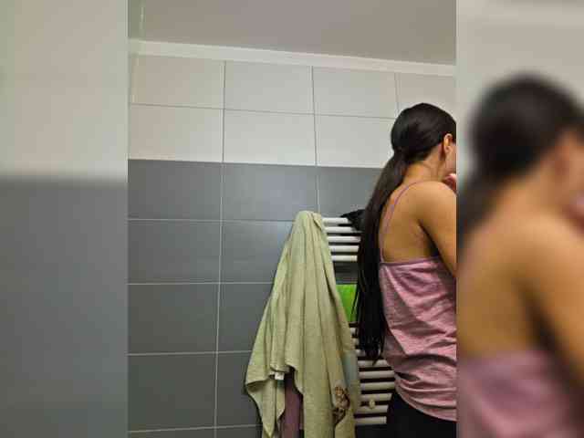 KateLove23 webcam